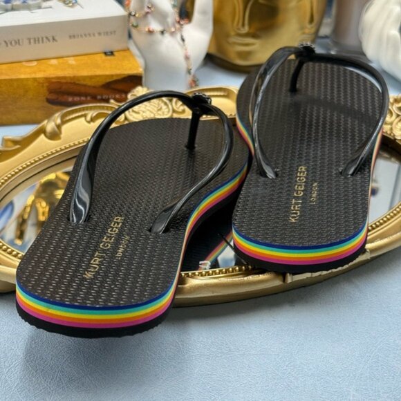 🆕 KURT GEIGER LONDON 🧿 NWOB Rainbow Kensington Black Rubber Flipflop, Sz 7.5 - Picture 9 of 13